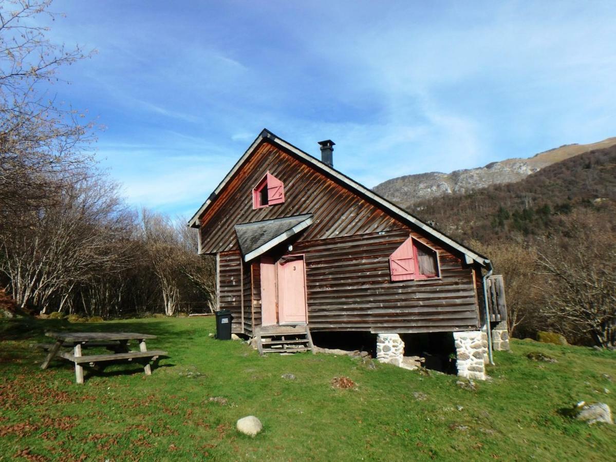 Les Chalets De La Foret D'Issaux Osse-en-Aspe Екстер'єр фото